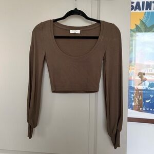 Aritzia Babaton Moss Long Sleeve Crop Top